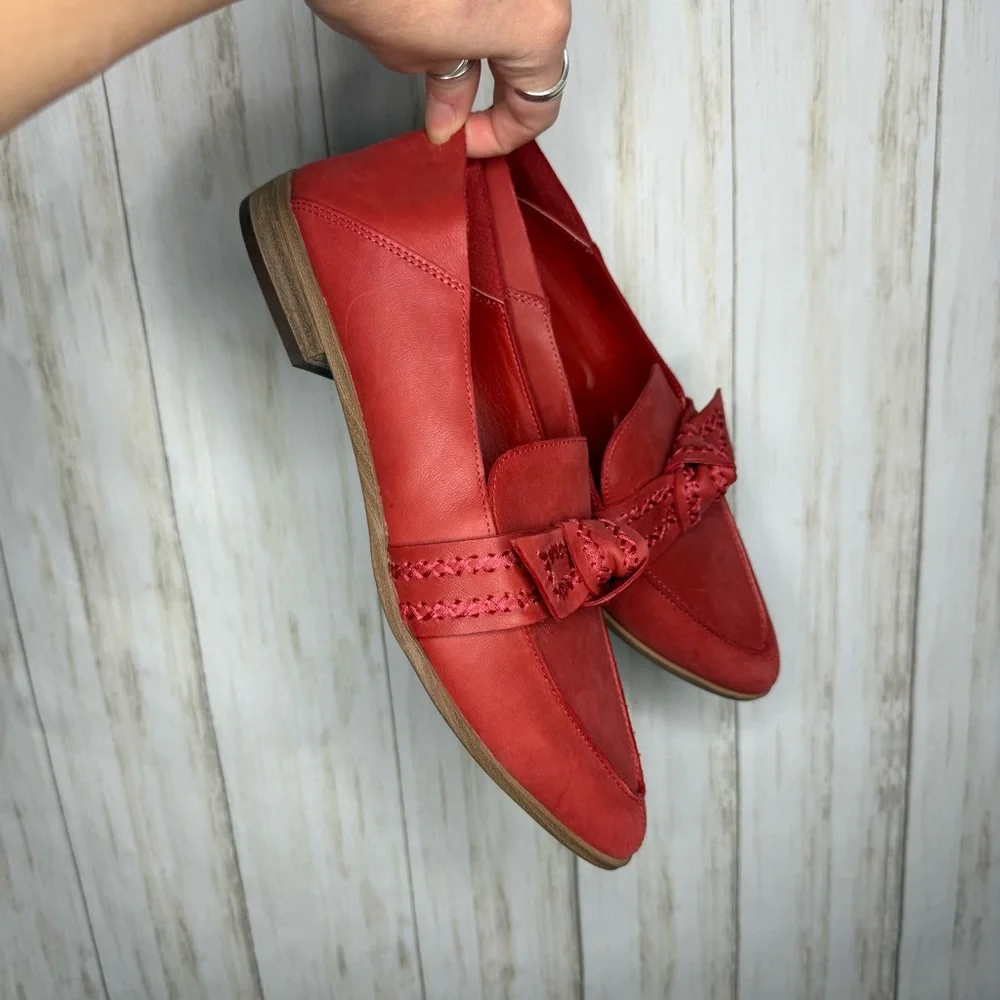 Lucky Brand Leather Red Loafers 10 - Picture 4 of 8